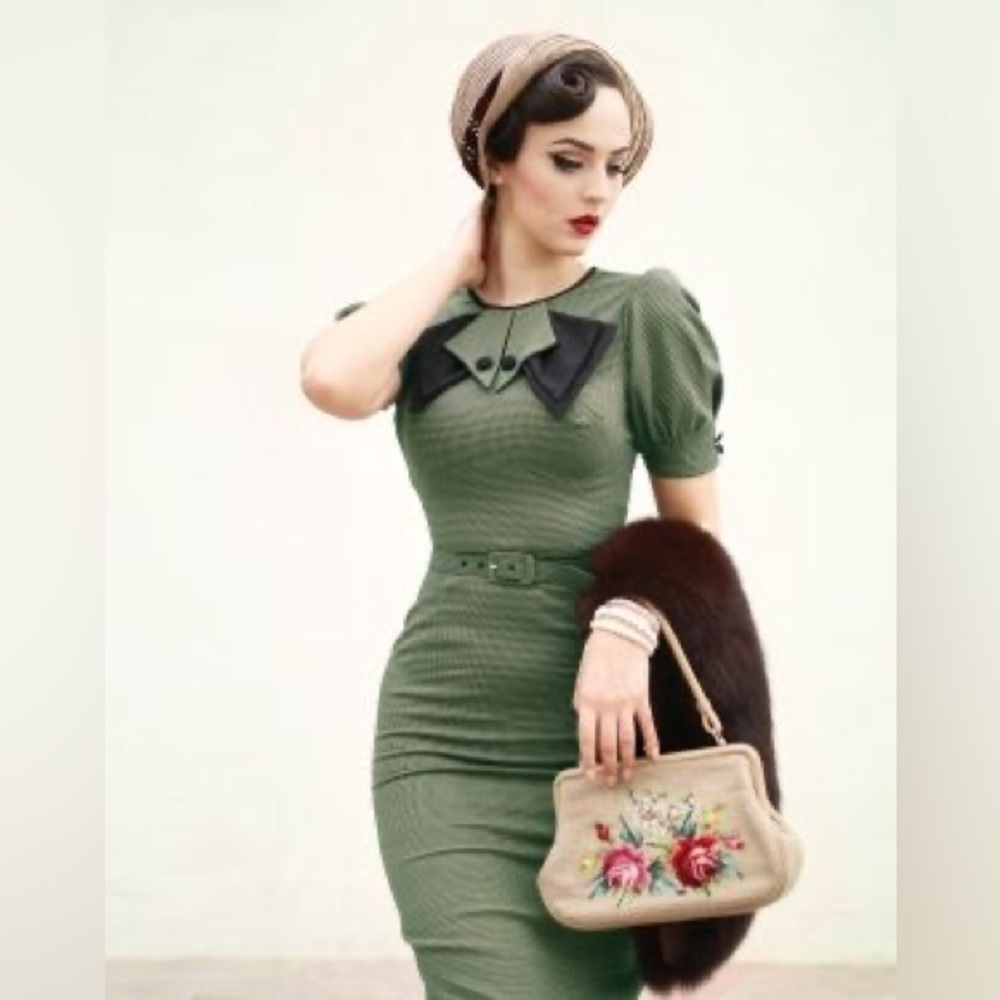 Stop Staring Pencil Dress in Green